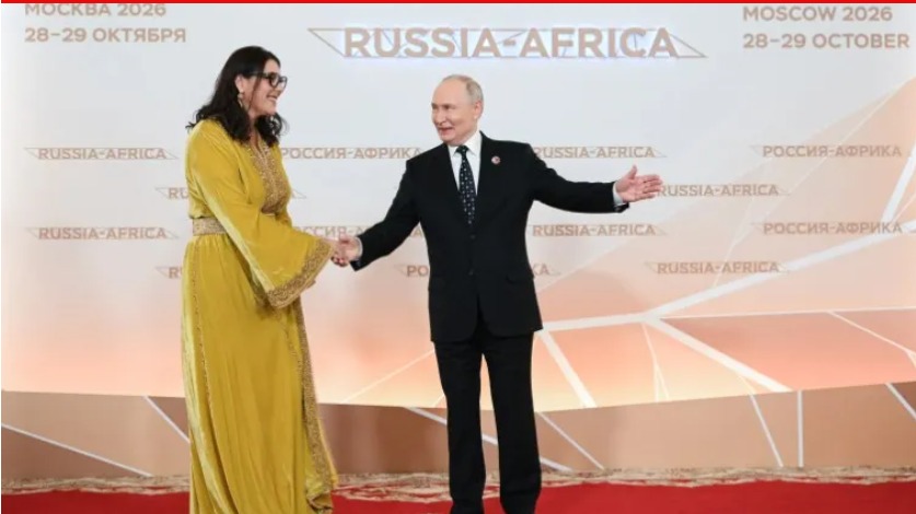 La cheffe du gouvernement Marocain Fatima Ezzahra El Mansouri et le président Russe Vladimir Poutine
